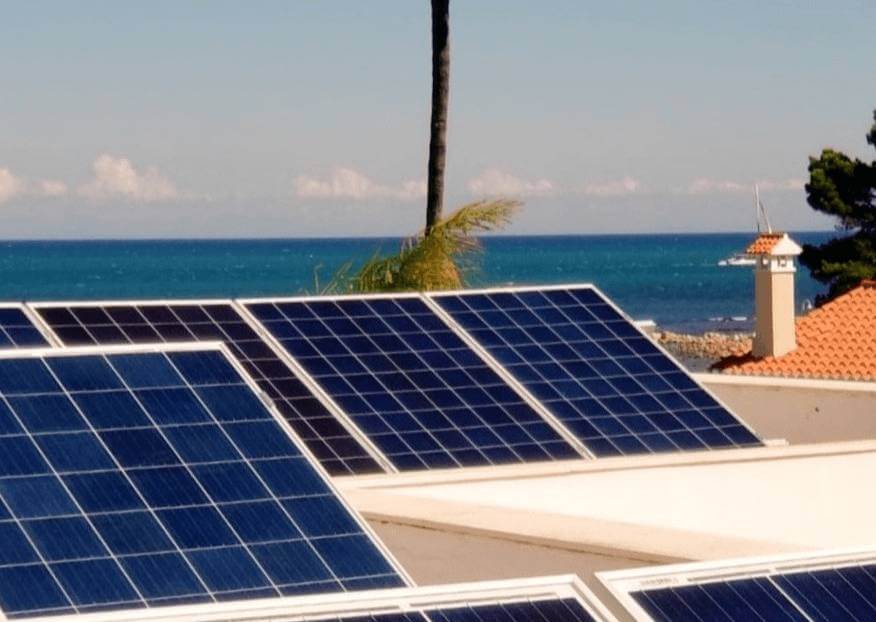 Ahorro instalación placas solares